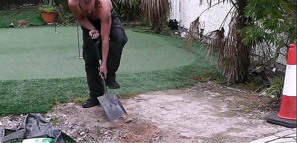  Garden-worker doggy-fucks blonde plumper